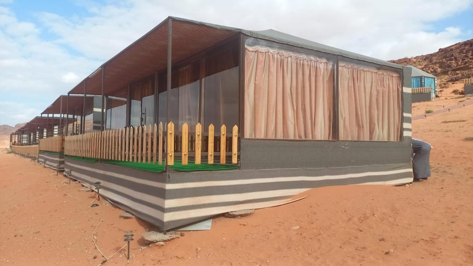Al Raha Luxury Camp Hotel Wadi Rum Exterior foto